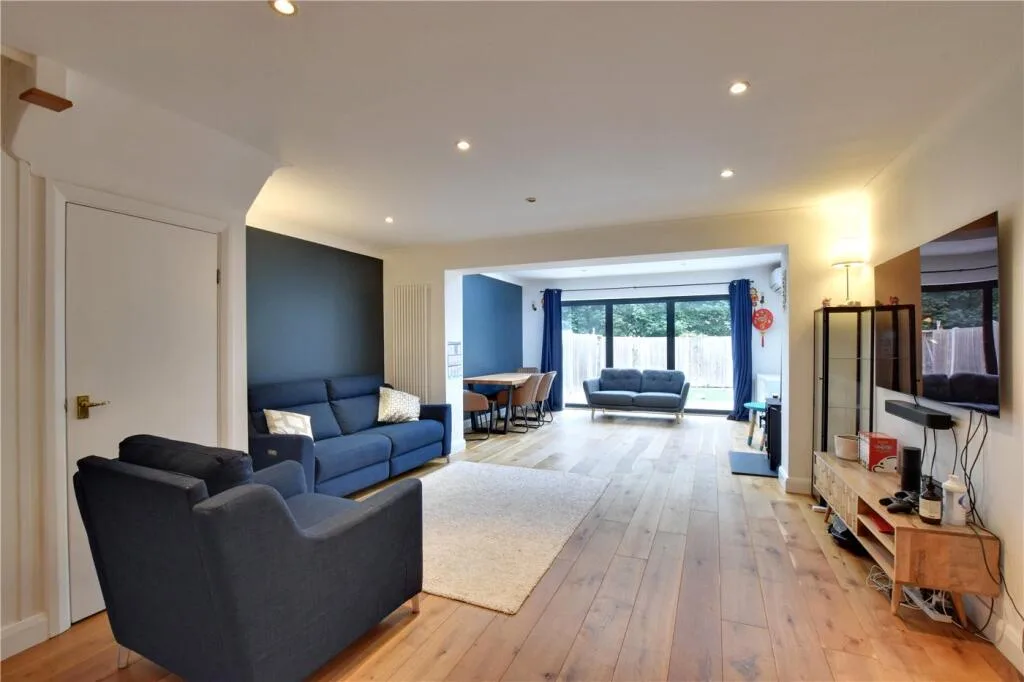 5 bedroom house for rent