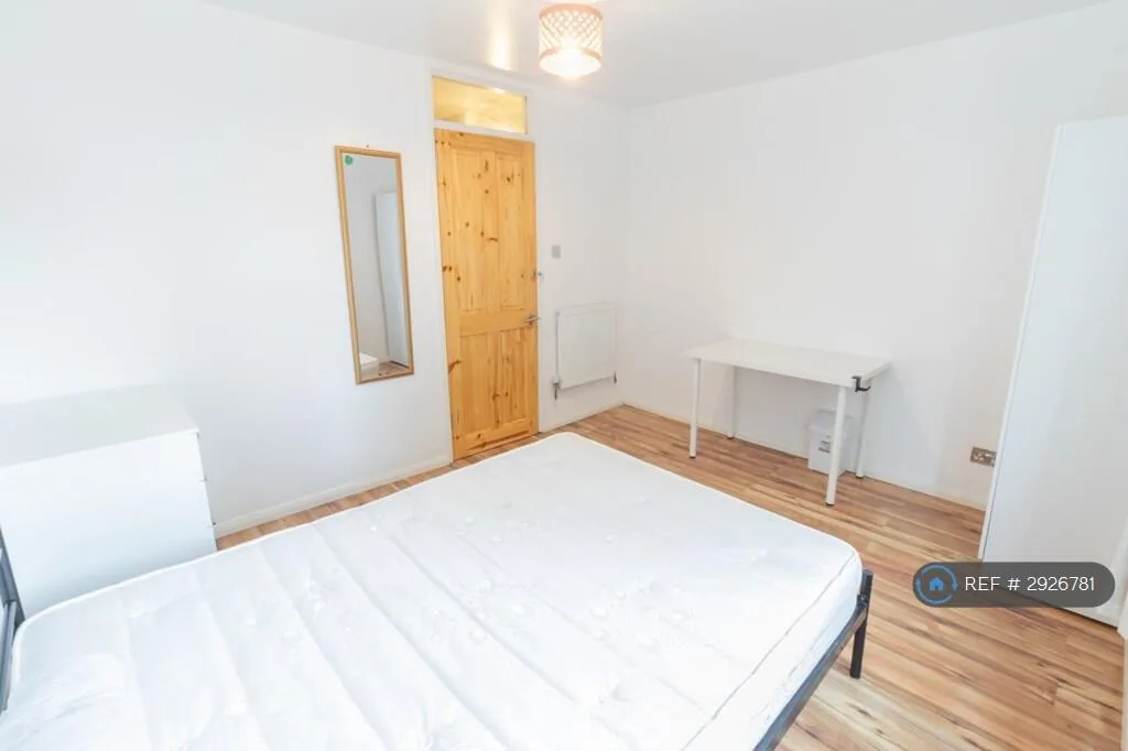 4 bedroom terraced house for rent