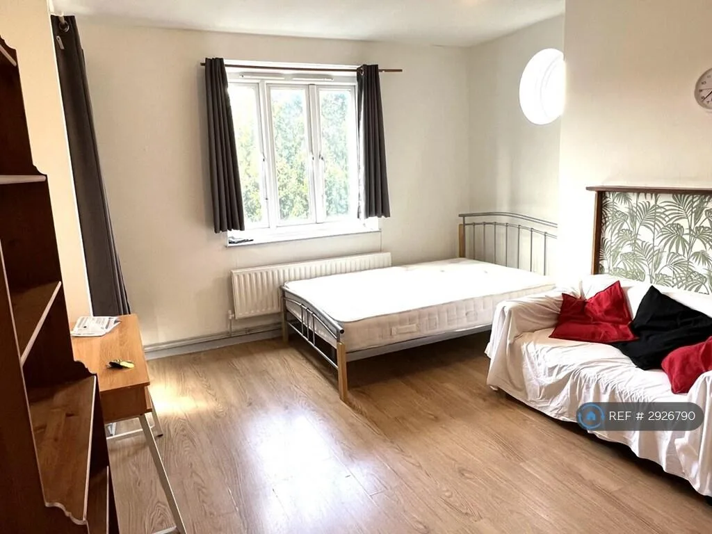4 bedroom flat for rent