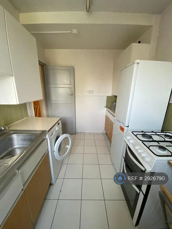 4 bedroom flat for rent