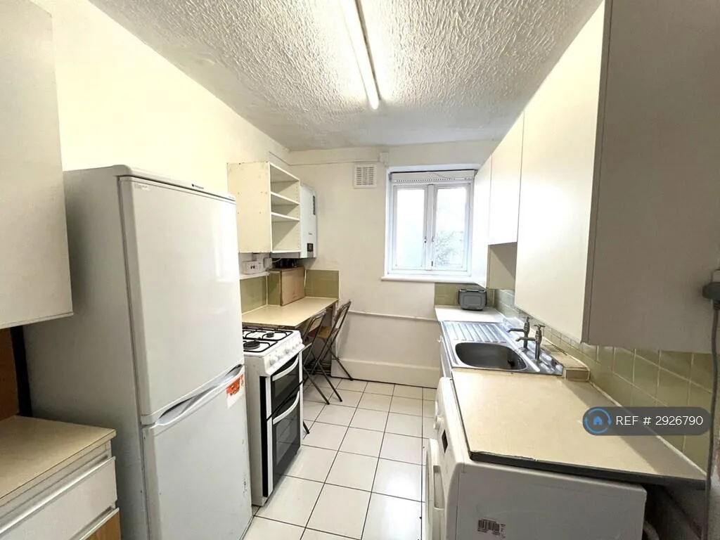 4 bedroom flat for rent