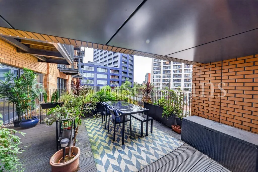 3 bedroom flat for rent
