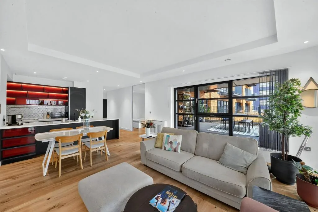 3 bedroom flat for rent