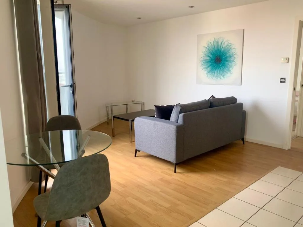 2 bedroom apartment for rent