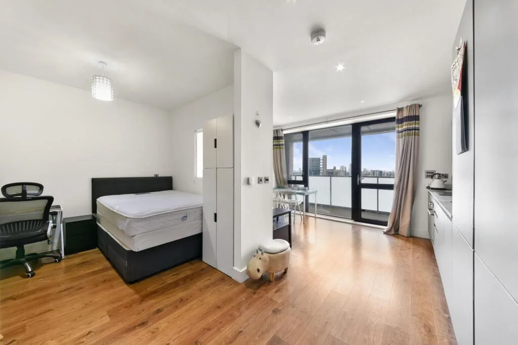 Studio flat for rent