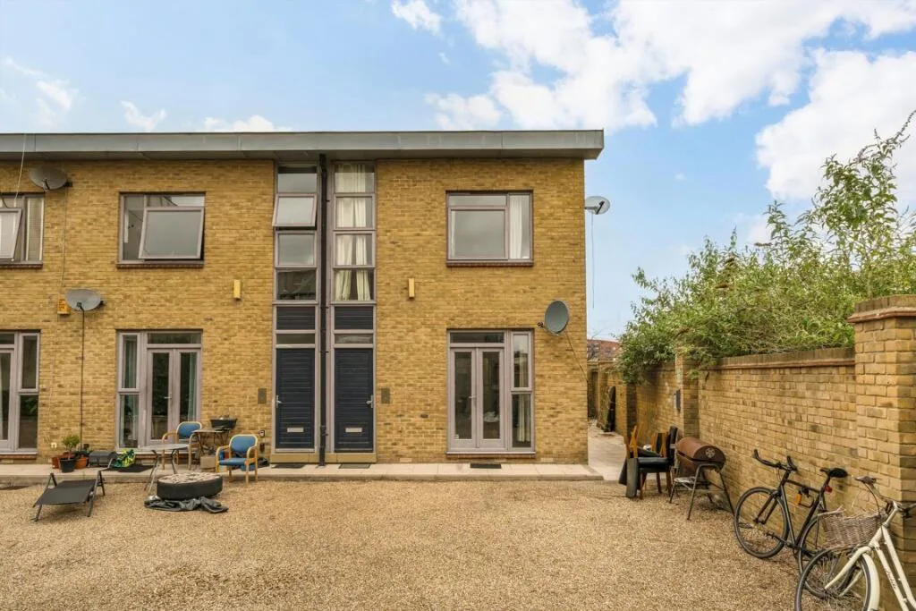 4 bedroom house for rent