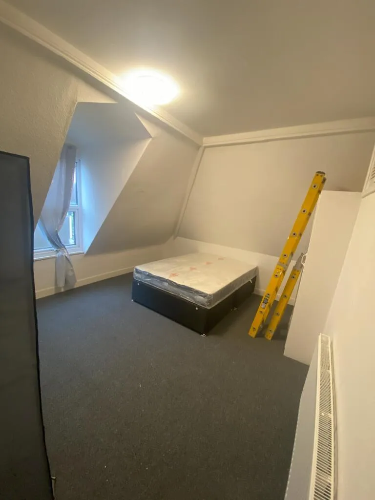 1 bedroom house share for rent