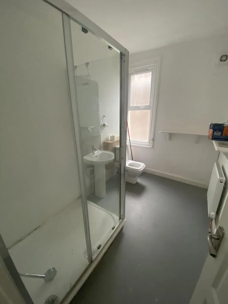 1 bedroom house share for rent
