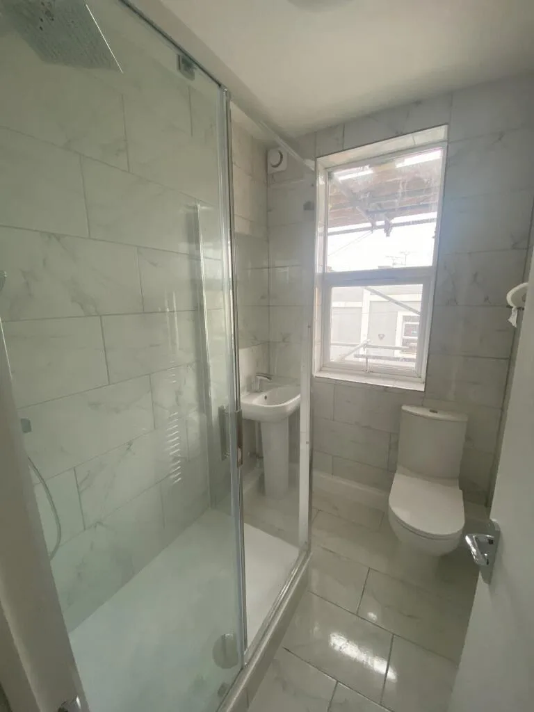 1 bedroom house share for rent