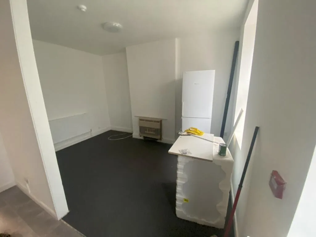 1 bedroom house share for rent