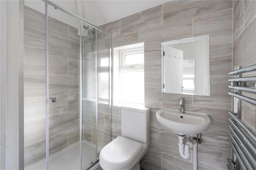 1 bedroom house share for rent