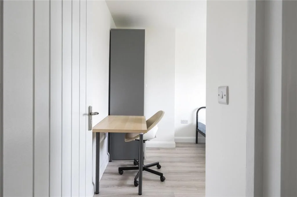 1 bedroom house share for rent