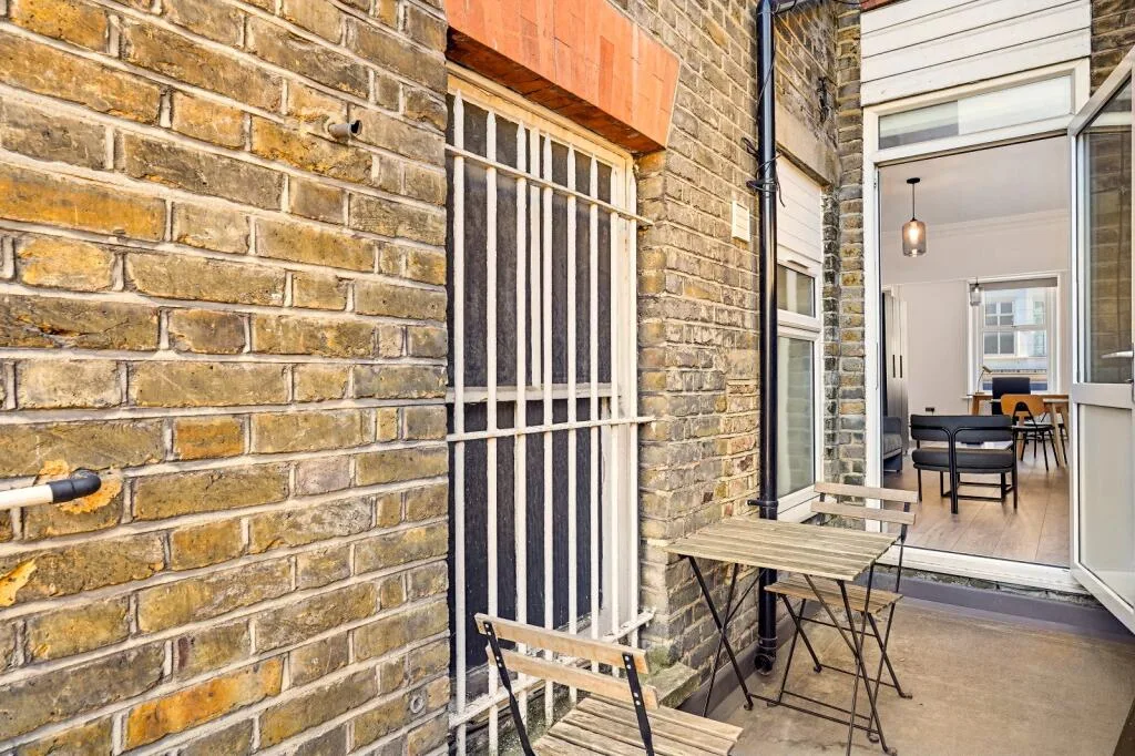 Studio flat for rent