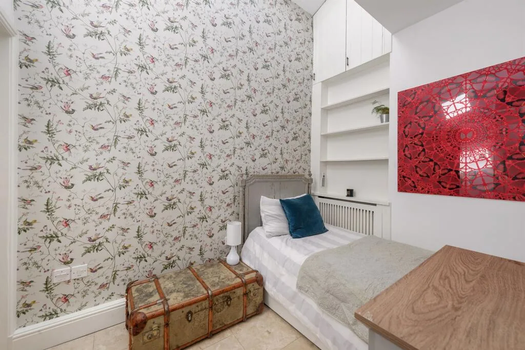 2 bedroom mews property for rent
