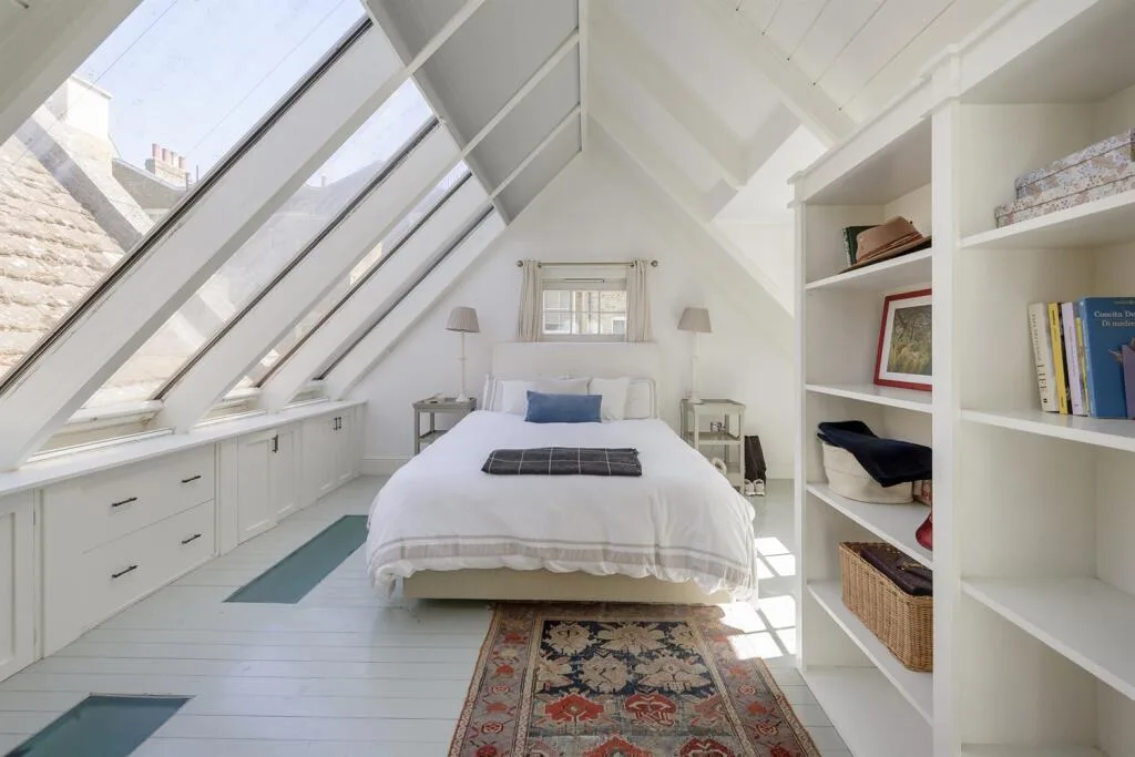 2 bedroom mews property for rent