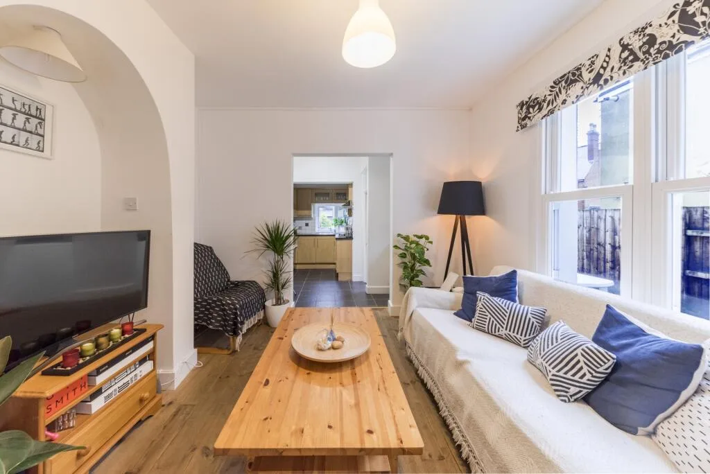 2 bedroom apartment for rent