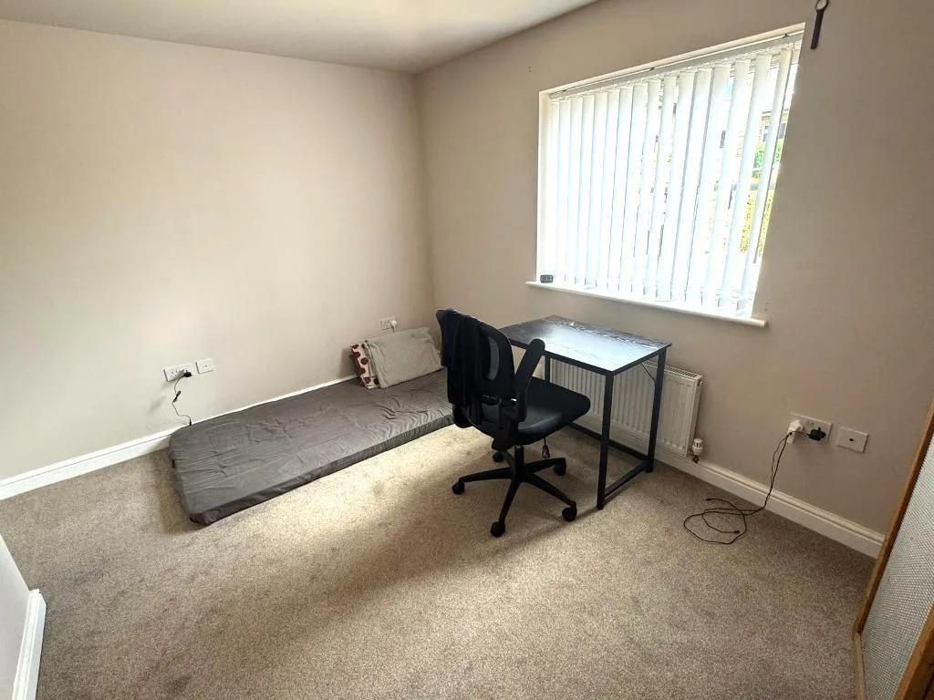 2 bedroom semi-detached house for rent