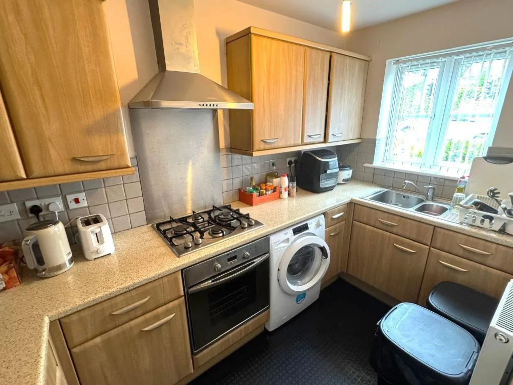 2 bedroom semi-detached house for rent