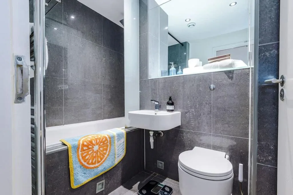 2 bedroom penthouse for rent