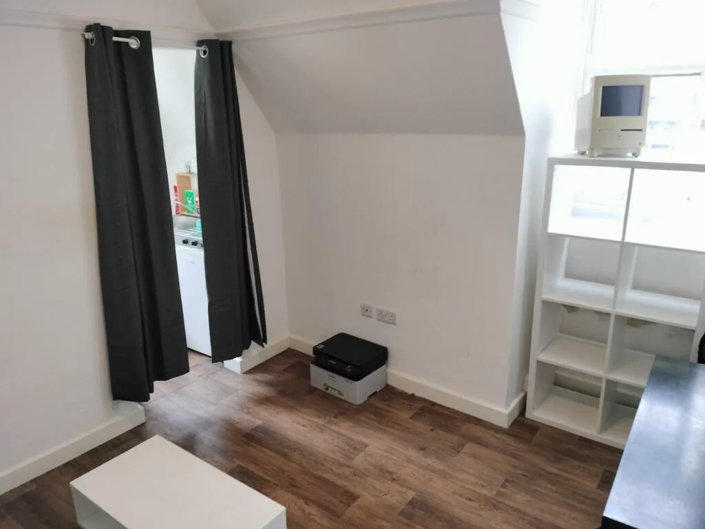 Studio flat for rent