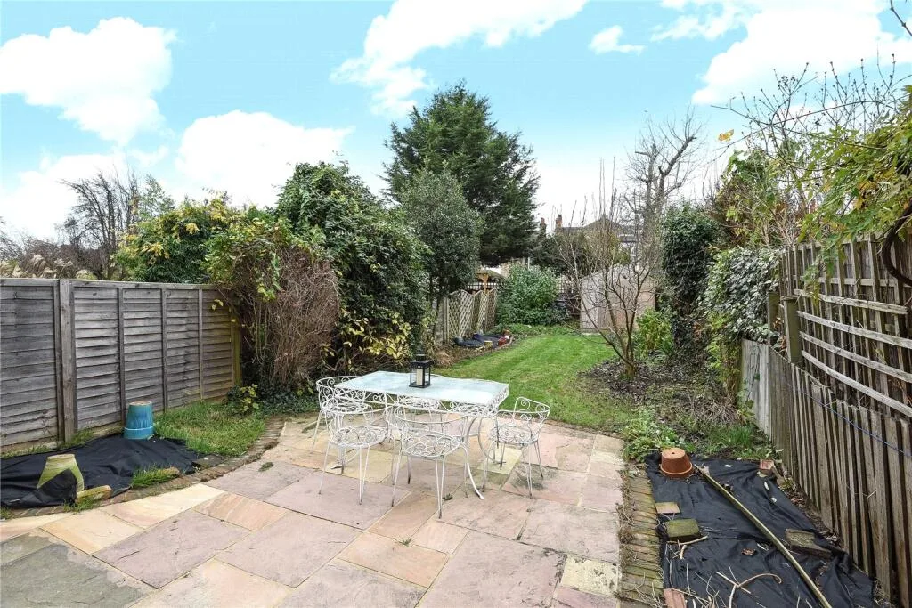 2 bedroom flat for rent
