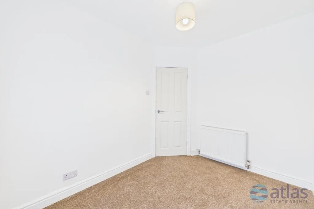 3 bedroom semi-detached house for rent