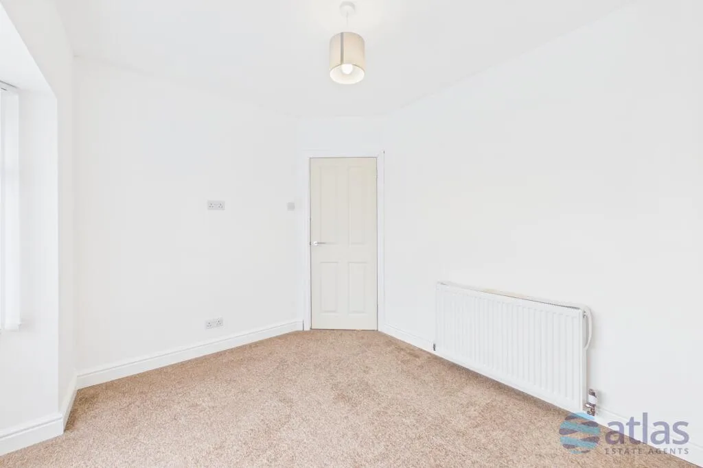 3 bedroom semi-detached house for rent