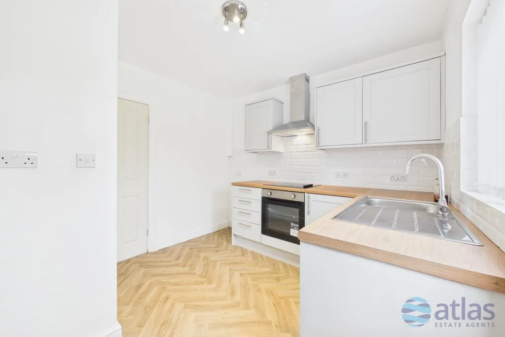 3 bedroom semi-detached house for rent