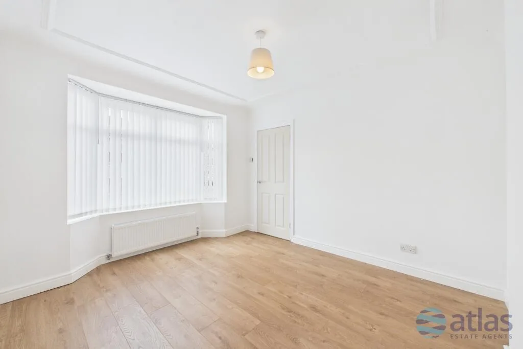 3 bedroom semi-detached house for rent