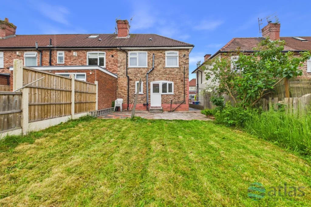 3 bedroom semi-detached house for rent