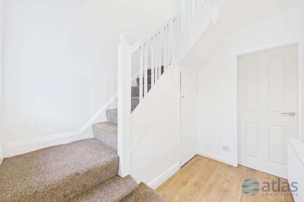3 bedroom semi-detached house for rent