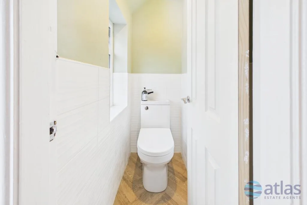 3 bedroom semi-detached house for rent