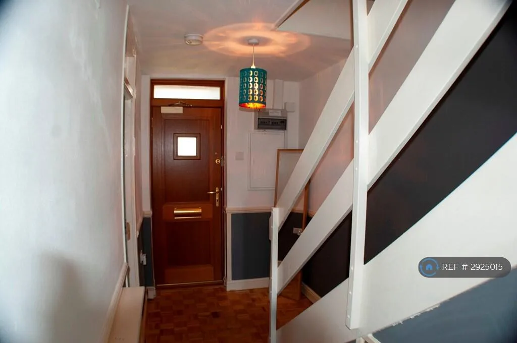 3 bedroom maisonette for rent