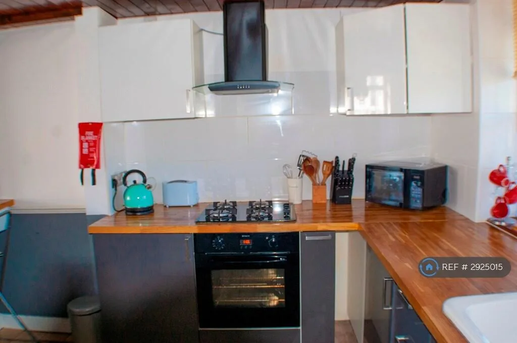 3 bedroom maisonette for rent