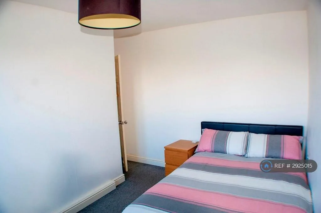 3 bedroom maisonette for rent