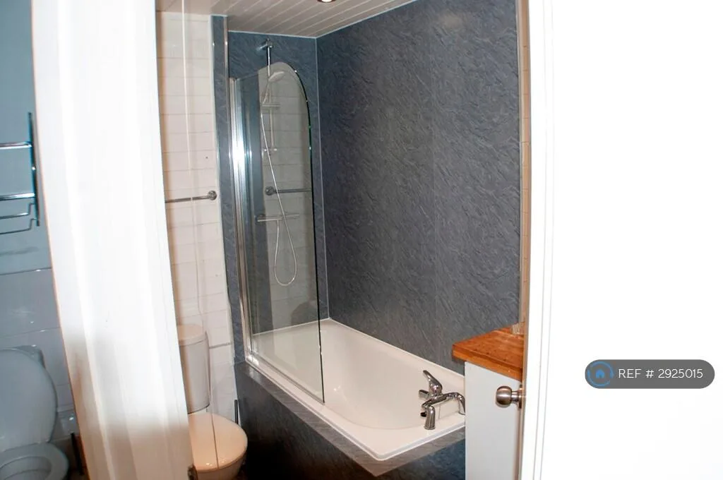 3 bedroom maisonette for rent