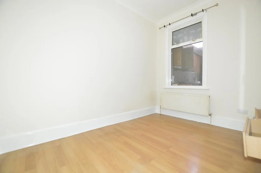 2 bedroom ground floor flat for rent