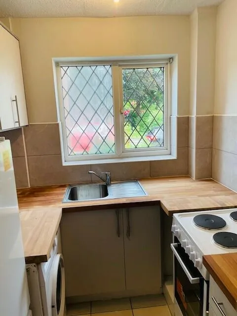 1 bedroom end of terrace house for rent