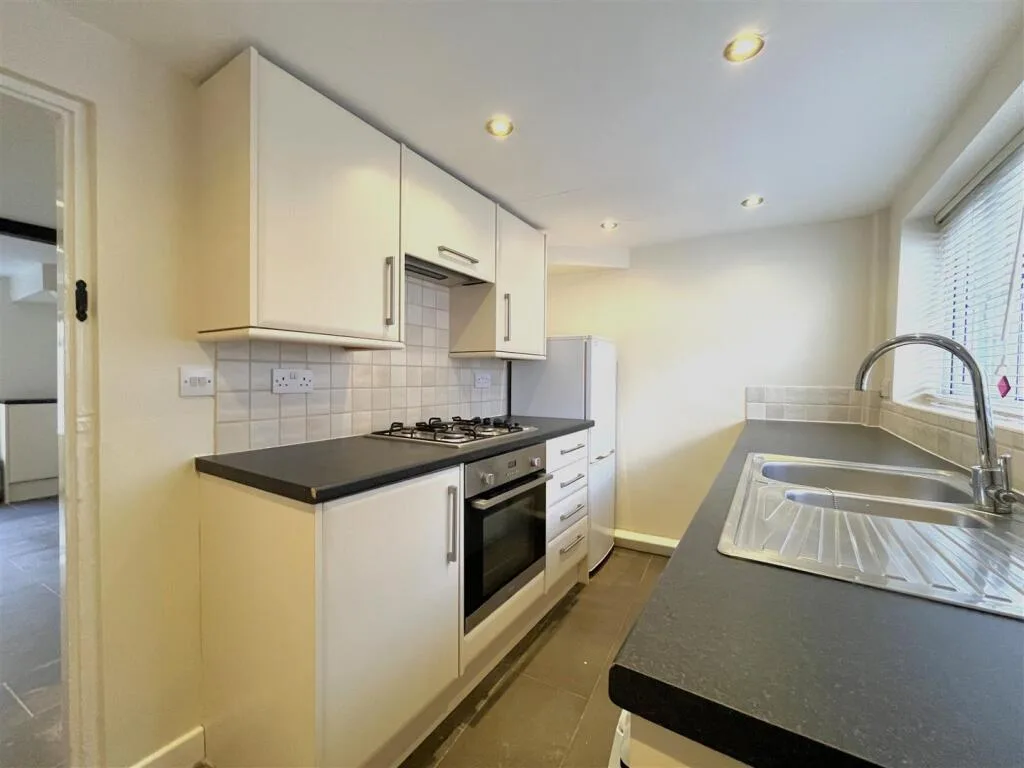 1 bedroom detached house for rent