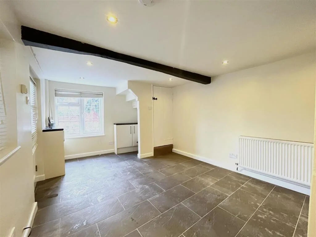 1 bedroom detached house for rent