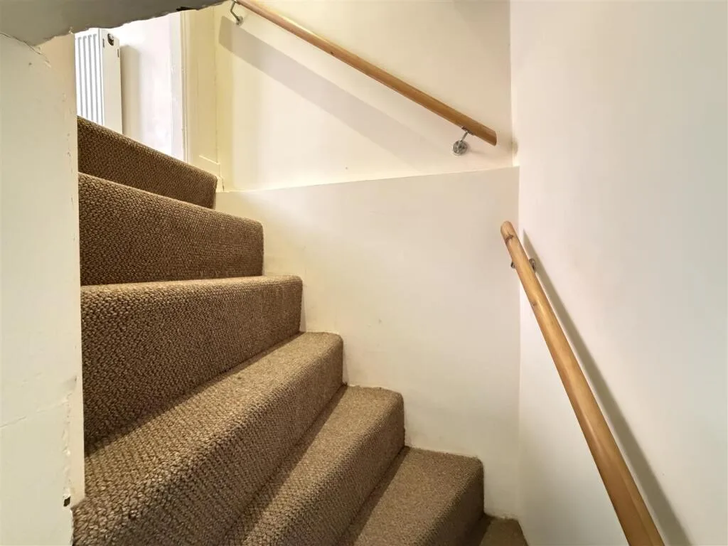 1 bedroom detached house for rent