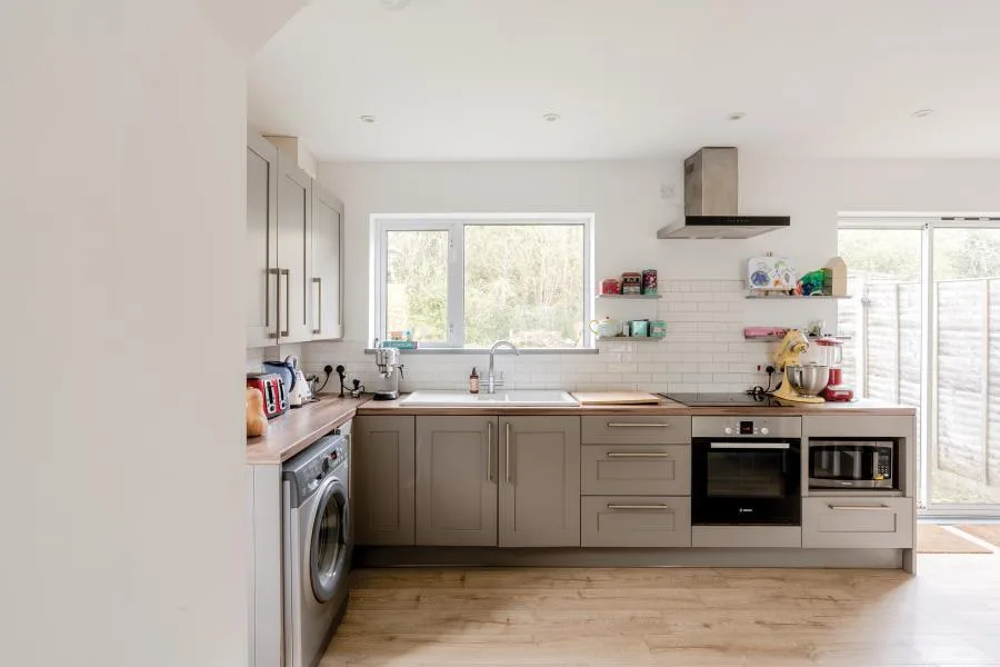3 bedroom end of terrace house for rent