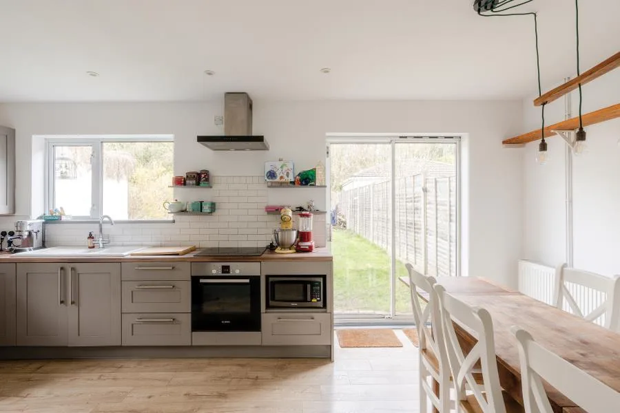 3 bedroom end of terrace house for rent