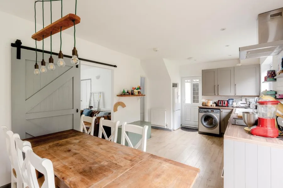 3 bedroom end of terrace house for rent