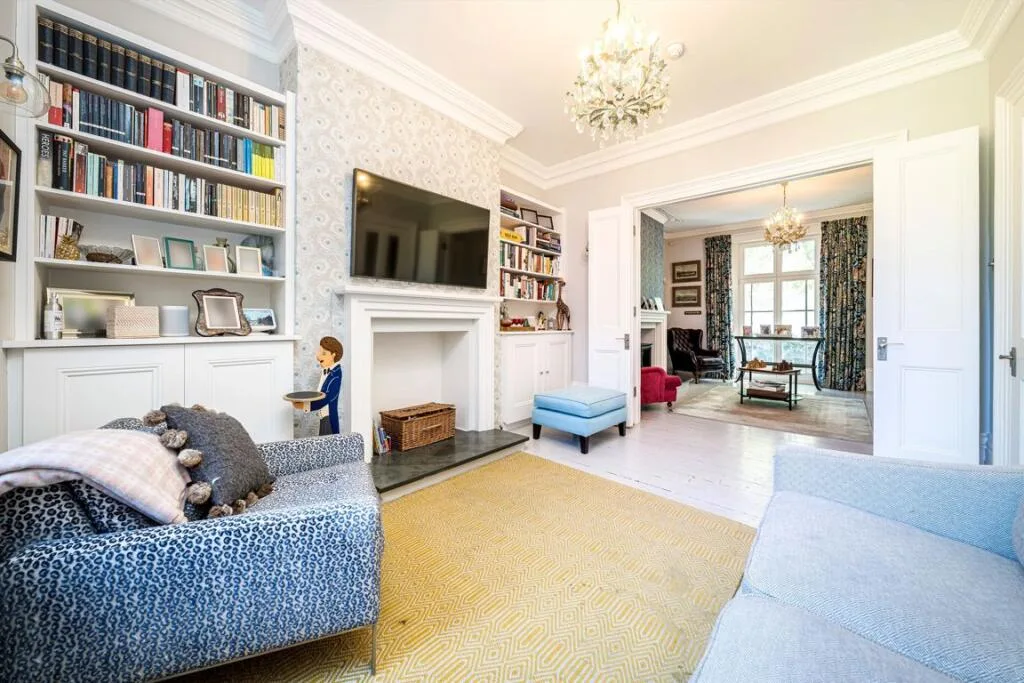 4 bedroom semi-detached house for rent
