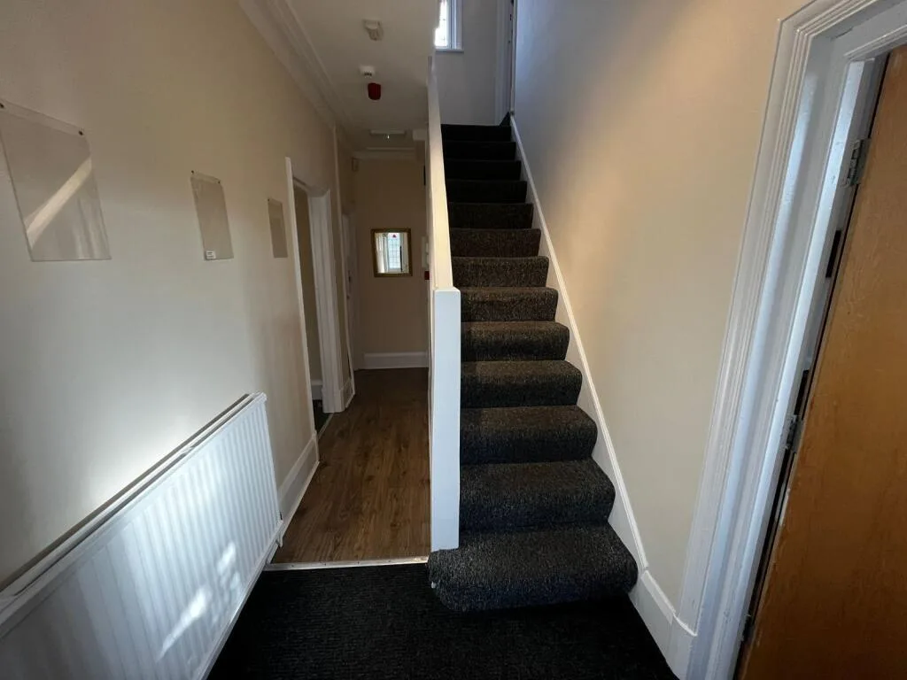 5 bedroom terraced house for rent