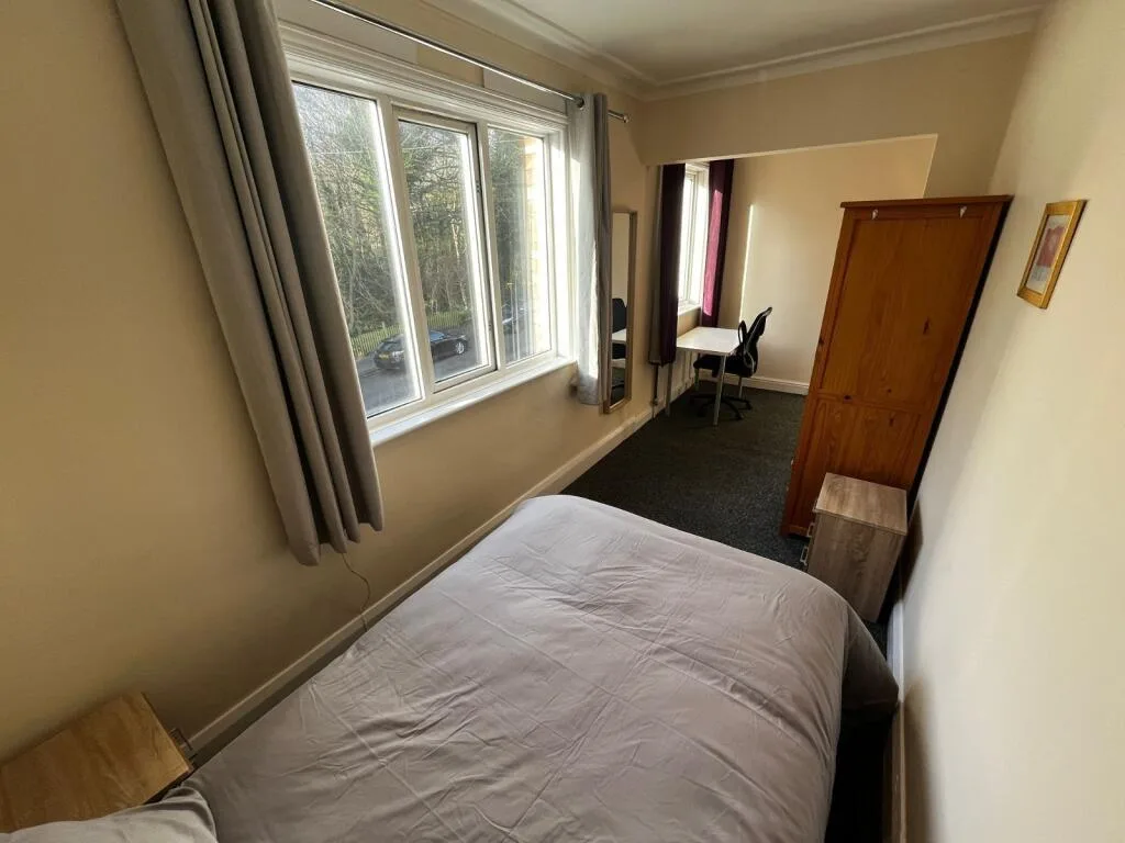 5 bedroom terraced house for rent