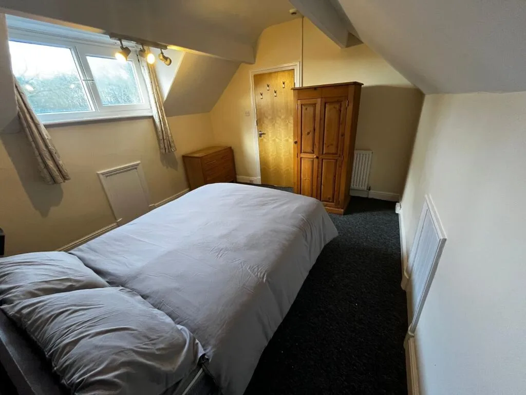 5 bedroom terraced house for rent