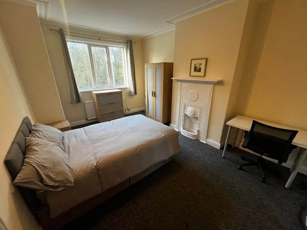 5 bedroom terraced house for rent