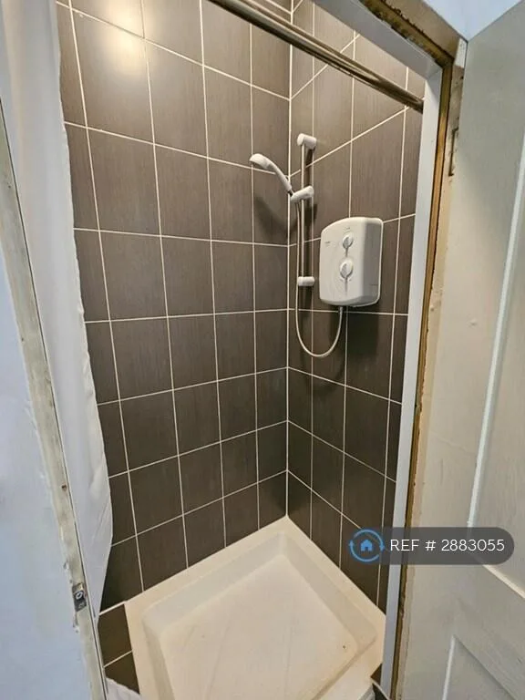 1 bedroom house share for rent